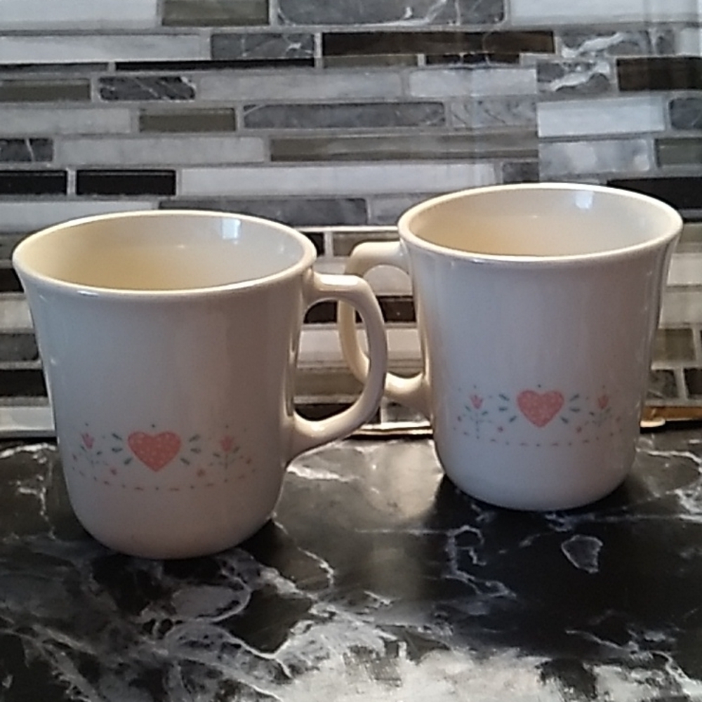 Vintage discontinued Forever Yours Corning Corelle pink heart coffee ☕ cups